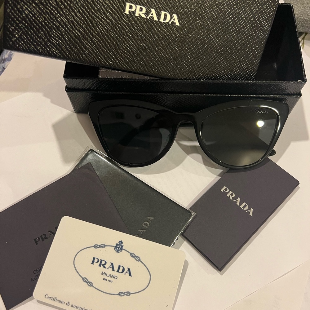 Prada Cat-Eye Sunglasses *NEVER WORN, BRAND NEW CONDITION*